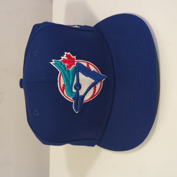 Bluejays new era world series patch 7 1/4 cap - Picture 1 of 4